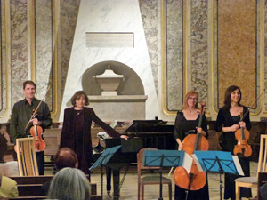 le quatuor chaleureusement applaudi à la fin du concert