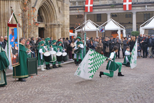 démonstration des lanceurs de drapeaux