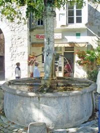 la grande fontaine de chatillon