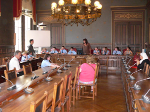 les dans la salle du conseil