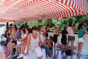 le groupe sur le bateau de l'isere